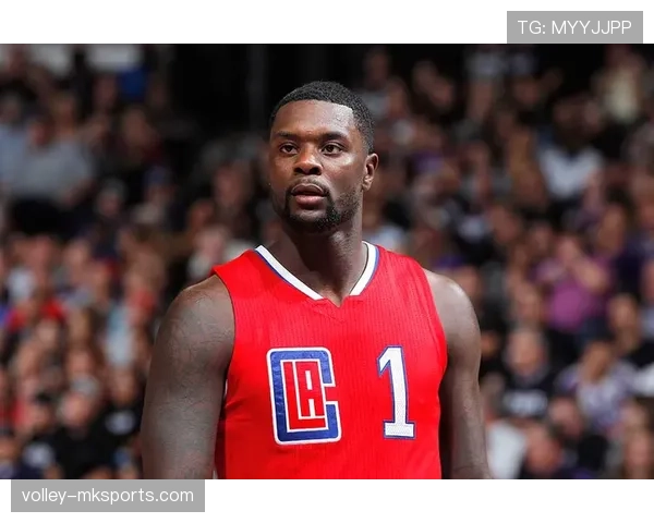 柯林斯犹他篮板闪耀全场，助力球队逆转取胜