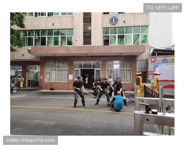 捷克中场强势崛起,硬朗表现筑牢防线激活进攻 捷克中场强势崛起,硬朗表现筑牢防线激活进攻