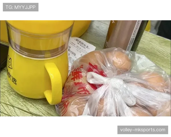 何卓佳训练完直接去超市抢打折鸡蛋？